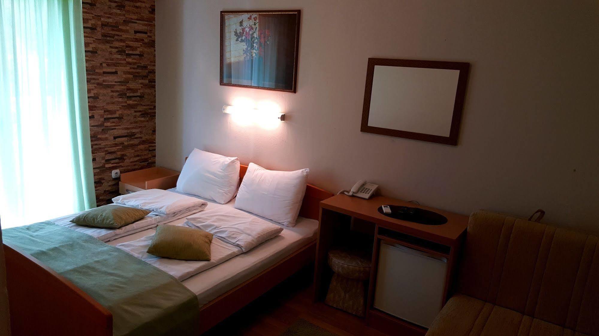 Hotel Galia Kotor Eksteriør bilde