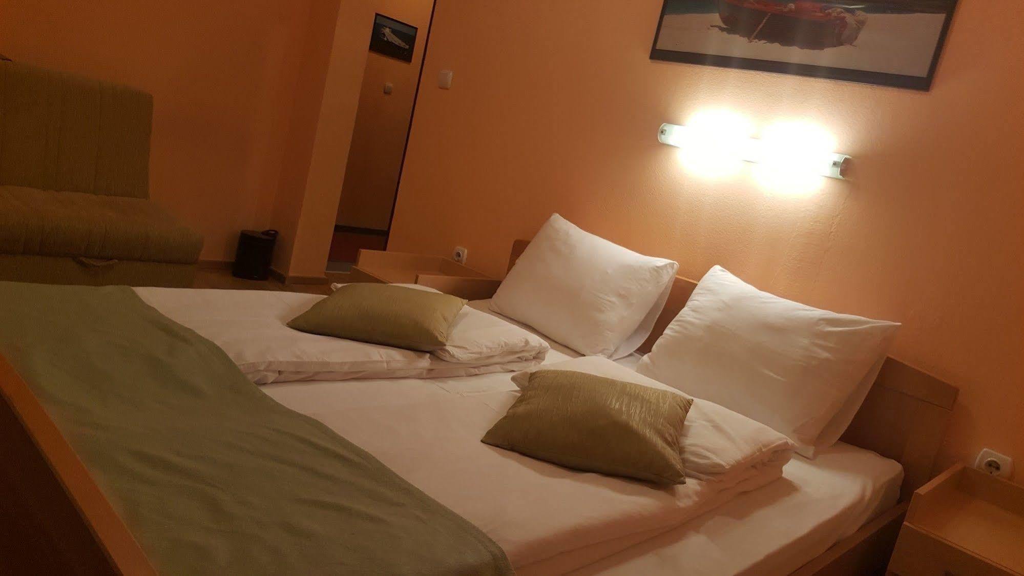 Hotel Galia Kotor Eksteriør bilde