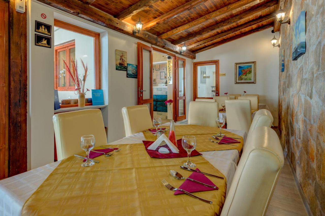 Hotel Galia Kotor Eksteriør bilde